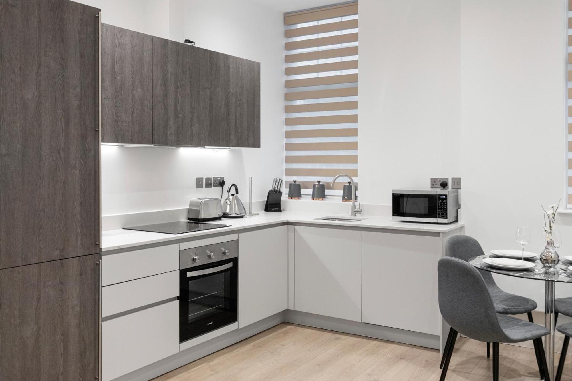 Welcoming And Spacious Apartment- Excellent Location Londra Esterno foto